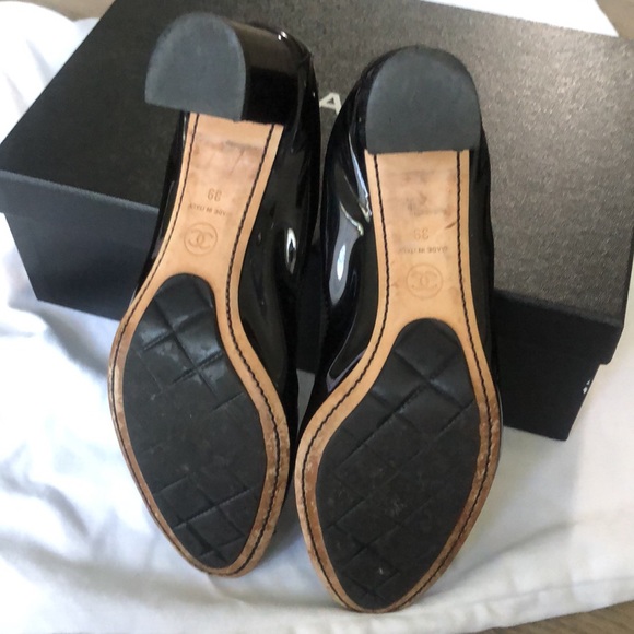 Chanel CC Cap Toe 🖤 - Picture 4 of 17